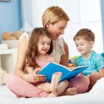 mom children reading