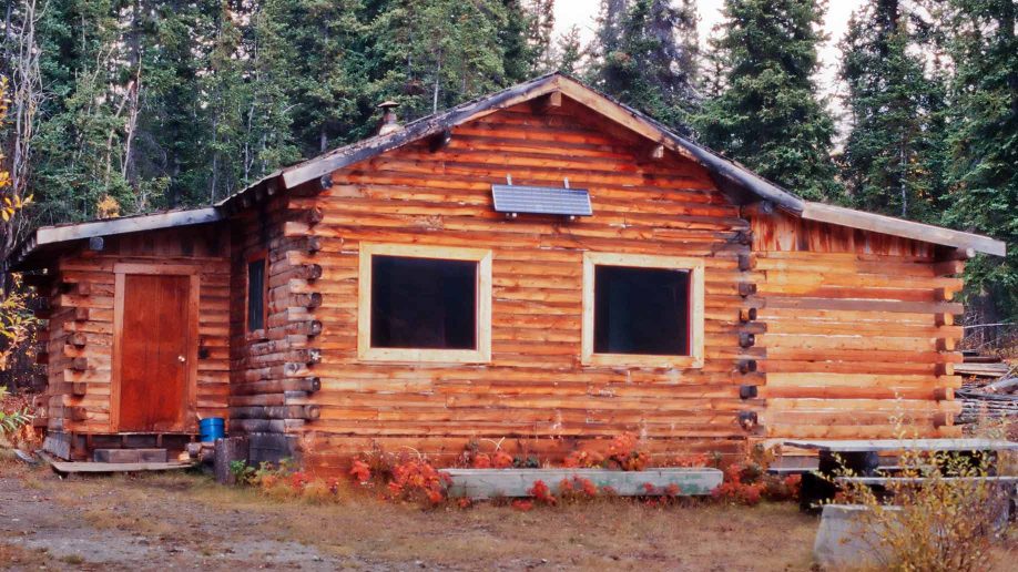 off-grid-log-cabin-918x516